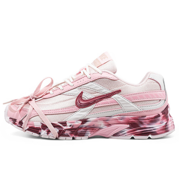 Nike products for women with delivery across Ukraine - Nike online