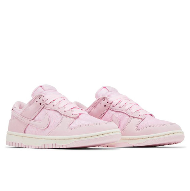 Придбати Nike Dunk Low Lace Pack Regal Pink HJ5870-600 за 4111 грн