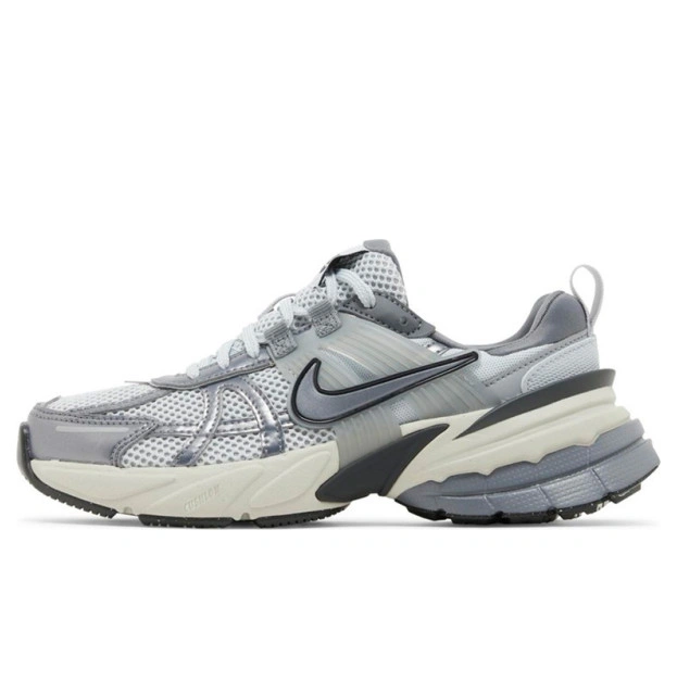 Кросівки Nike V2K купити з доставкою - інтернет магазин Nike