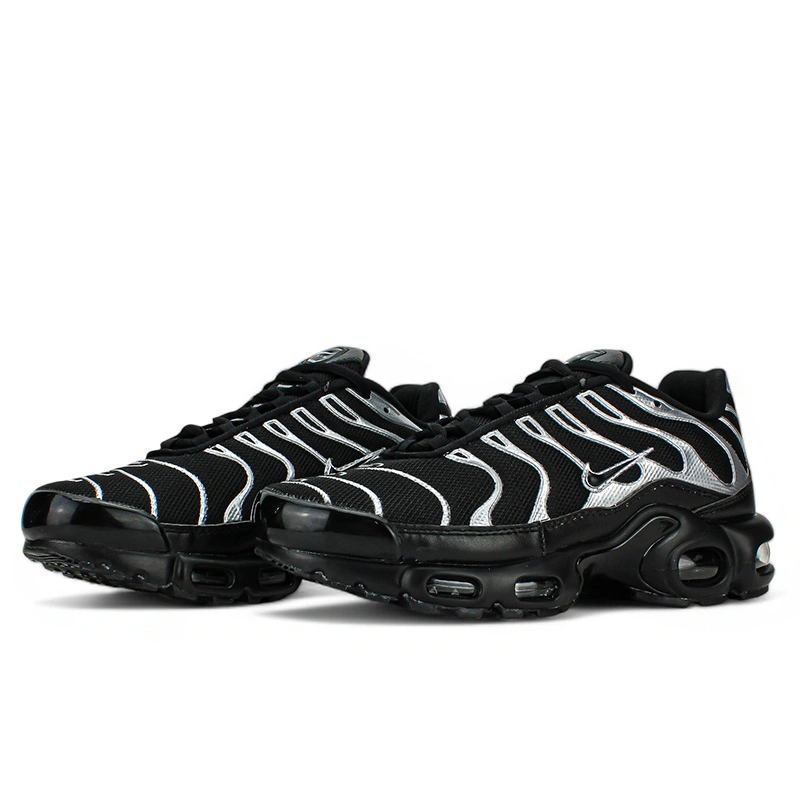 Купить Nike Air Max Plus Black Metallic Silver за 3761 грн Купить Nike Air Max Plus Black Metallic Silver за 3761 грн