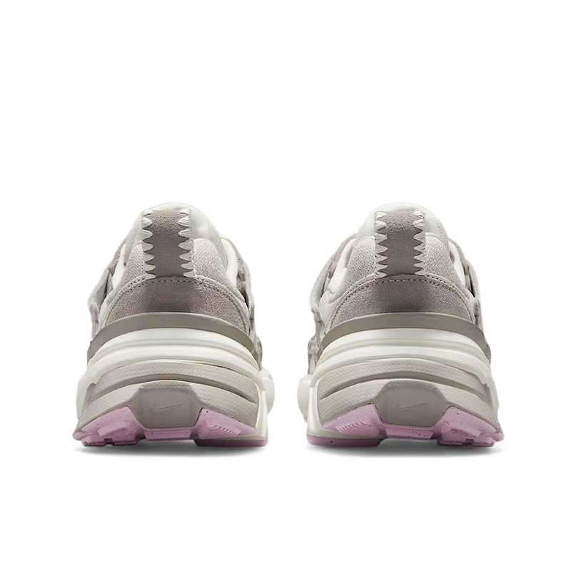 Купить Nike V2K Run Valentines Day 2025 HV5997-161 за 3811 грн