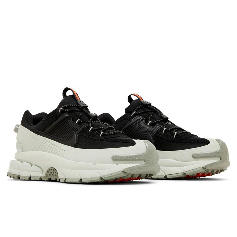 Придбати Nike Zoom Vomero Roam Black Light Silver FV2295-001 за