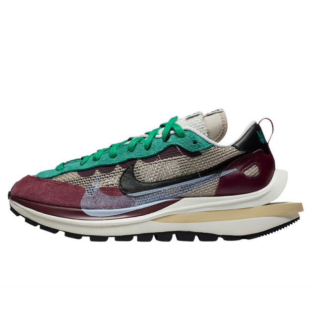 Nike Vaporwaffle sacai Villain Red Neptune Green DD3035-200