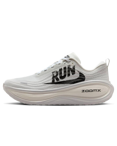 Кроссовки Nike Vomero Plus Run Pack IH2268-100