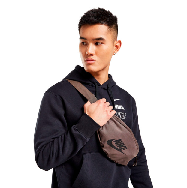 Π‘ΡΠΌΠΊΠ° Π½Π° ΠΏΠΎΡΡ Nike NK HERITAGE WAISTPACK - FA21 DB0490-004