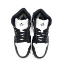Sneakers Jordan 1 Retro High Black White Winter С МЕХОМ Women